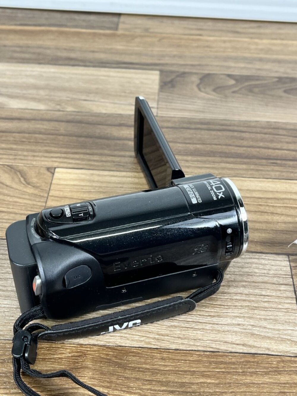 JVC Everio HD Camcorder GZ-HM35BU With Battery No Charger - Picture 7 of 10